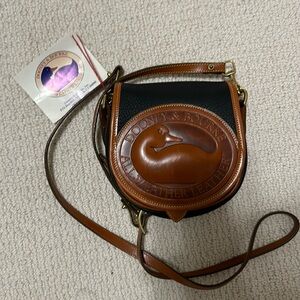 Dooney& Bourke small cross body purse